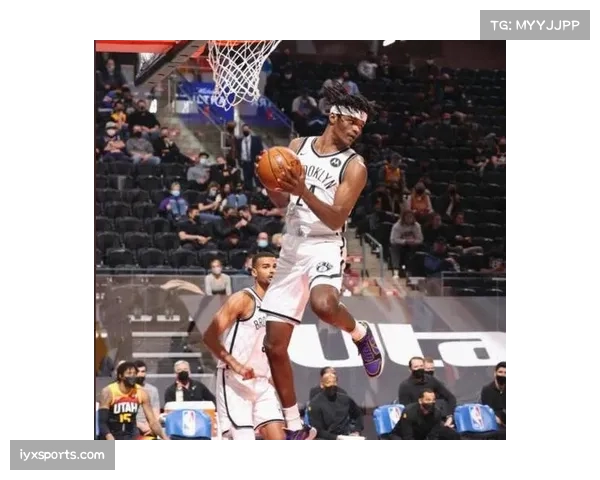 阿利兹·约翰逊策应能力初显,深圳队进攻流畅性因此改善 阿利兹·约翰逊策应能力初显,深圳队进攻流畅性因此改善